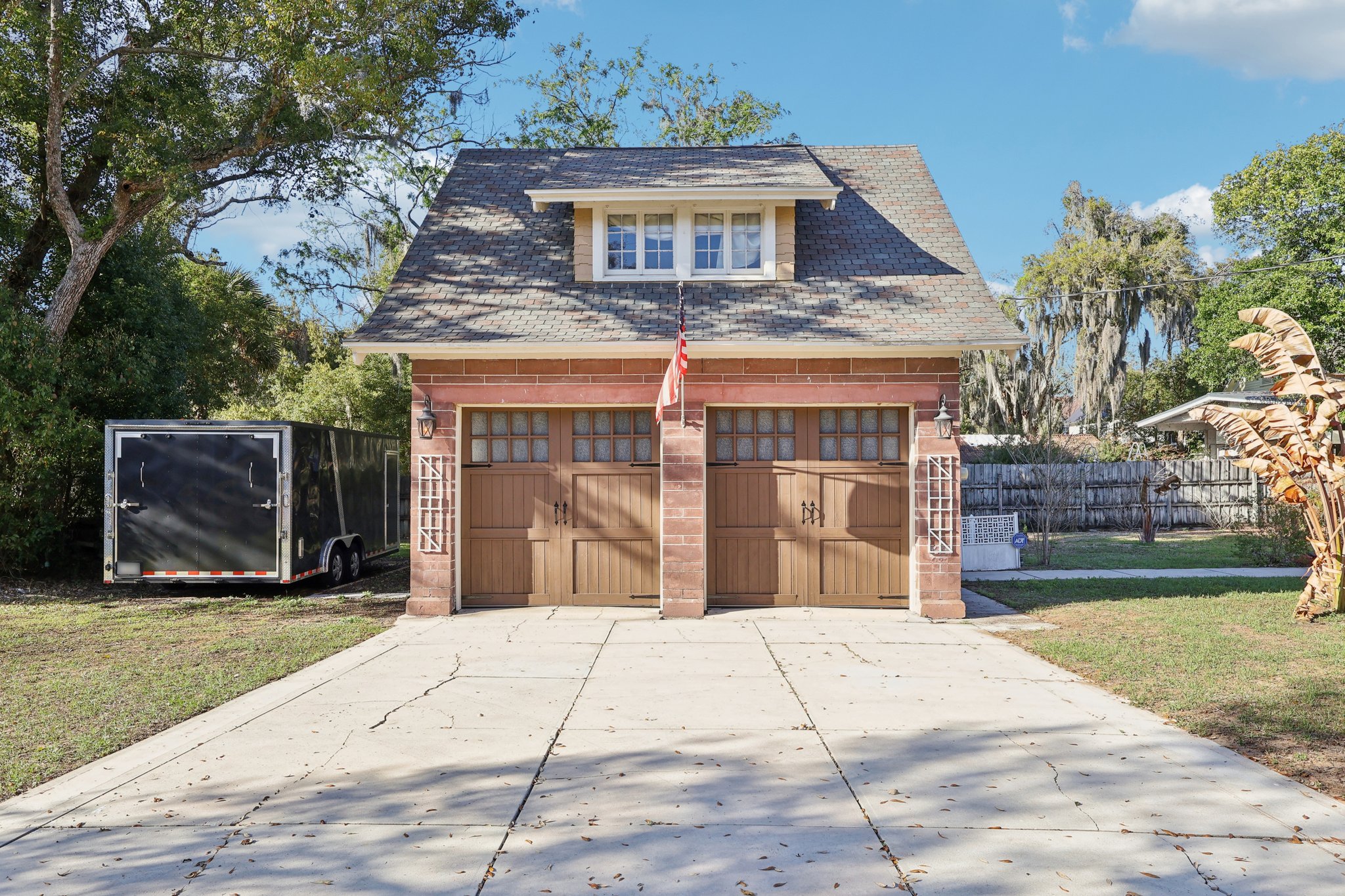 S Center St-S1003-047.jpg