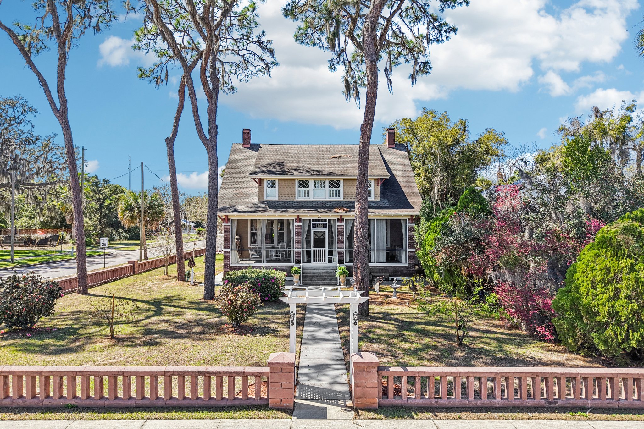 S Center St-S1003-050.jpg