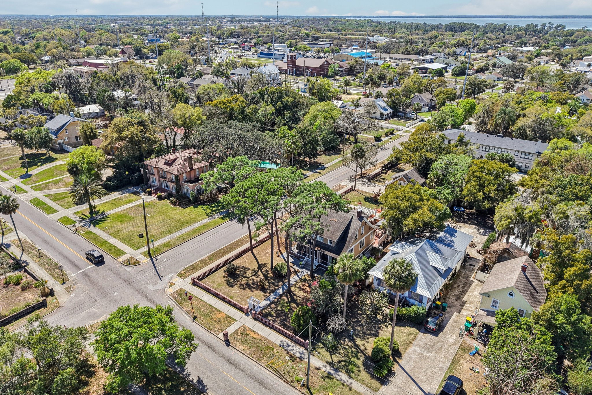 S Center St-S1003-055.jpg