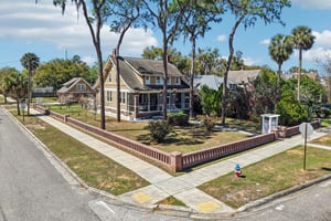 S Center St-S1003-052.jpg