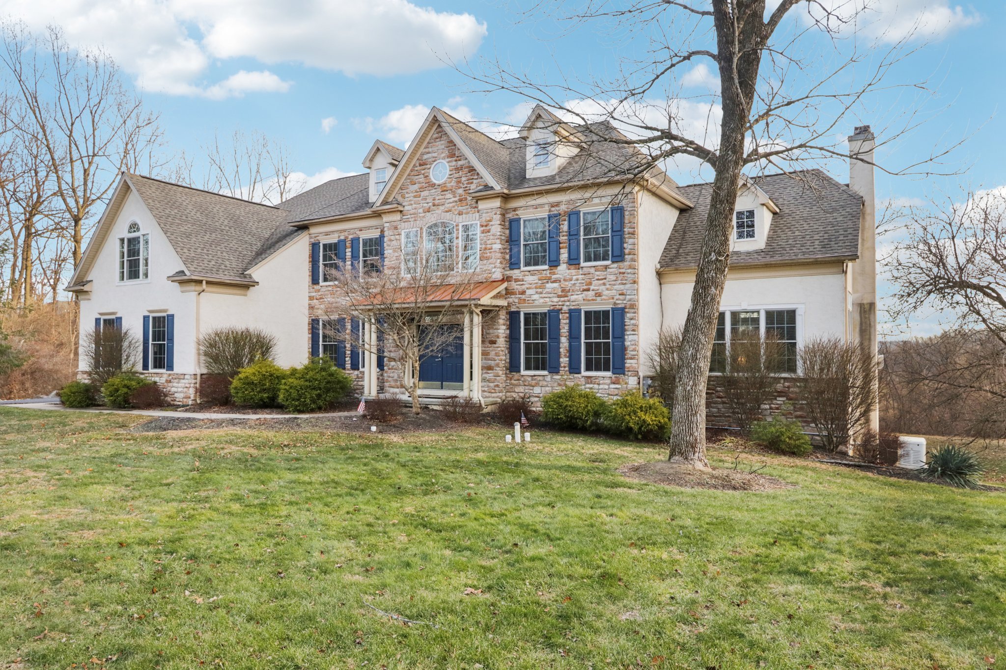 Lotus Ln-S2312-004.jpg