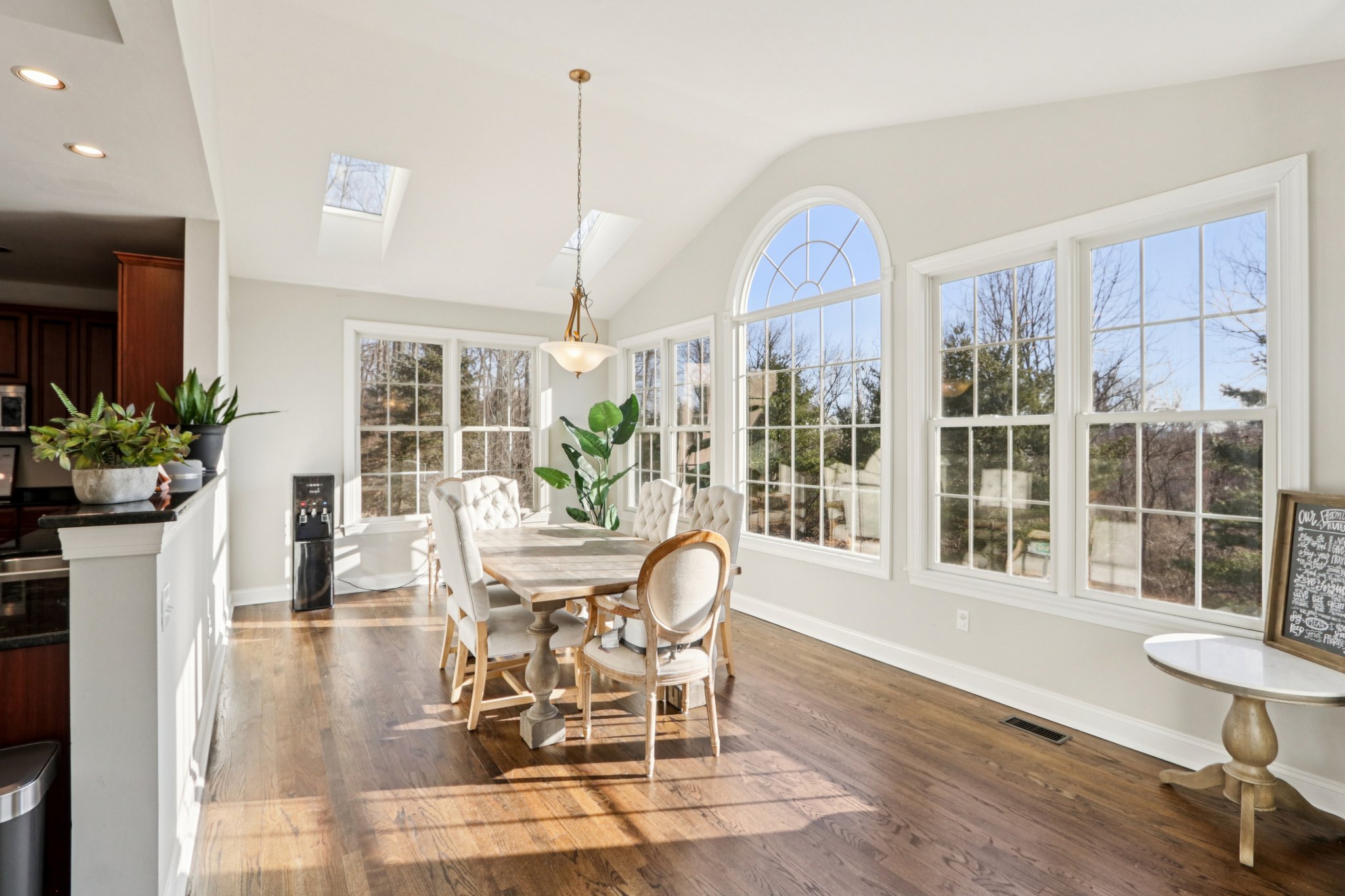 Lotus Ln-S2312-018.jpg