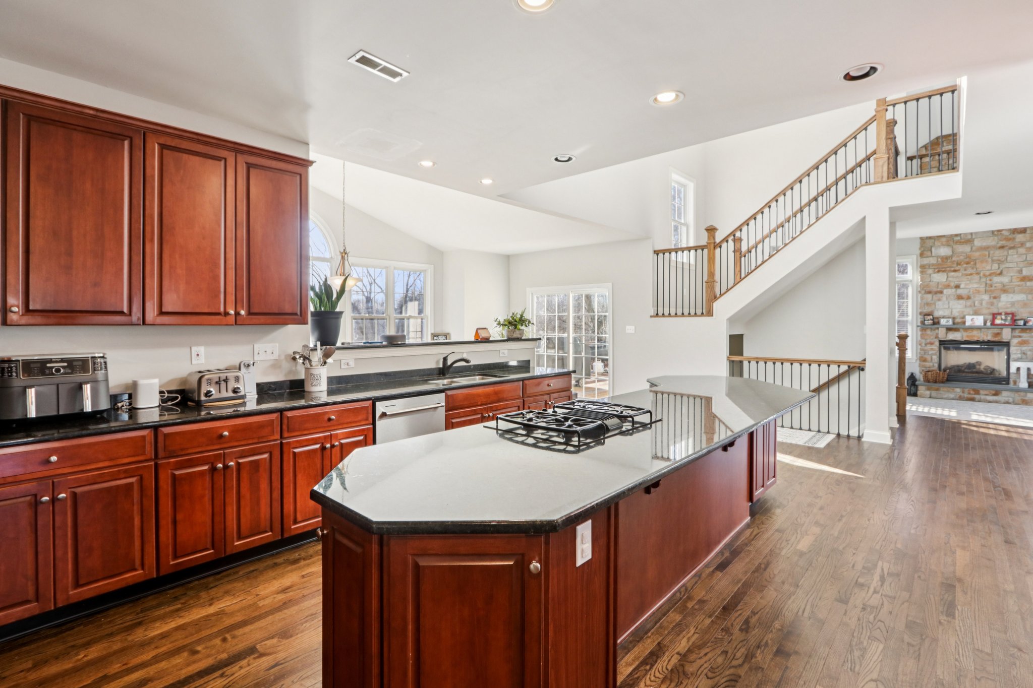 Lotus Ln-S2312-025.jpg