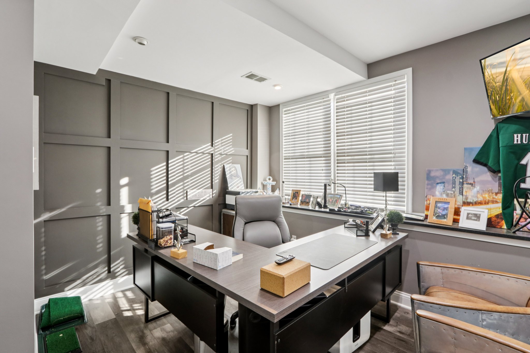 Lotus Ln-S2312-052.jpg