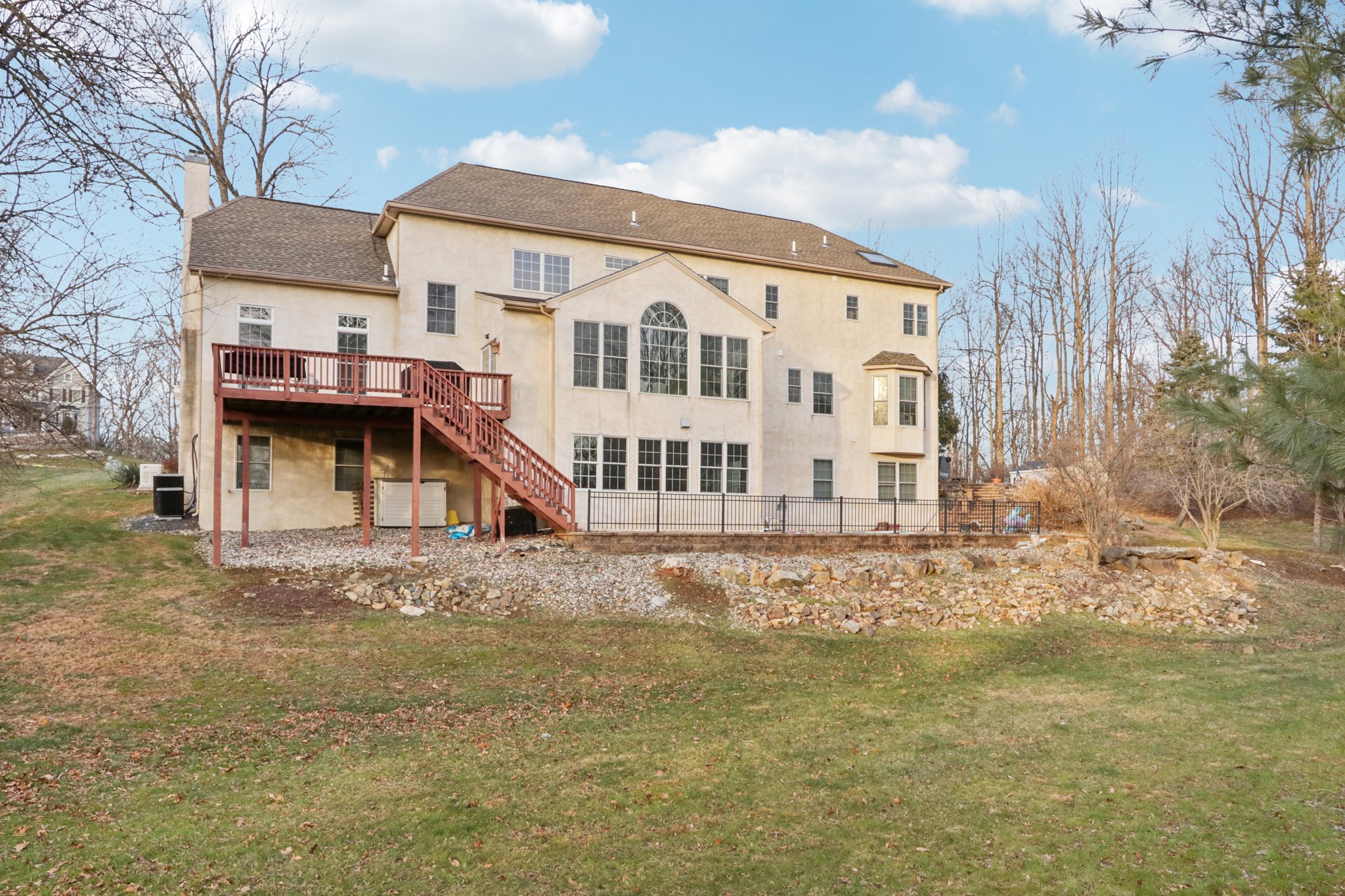 Lotus Ln-S2312-082.jpg