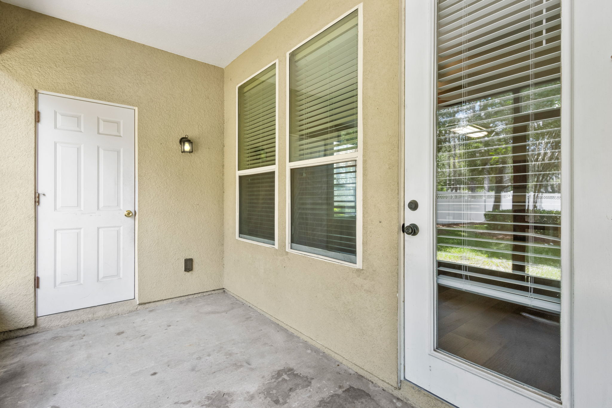 Screened-in Porch
