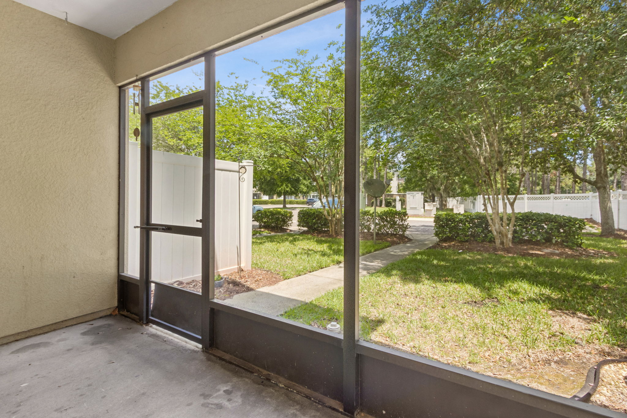 Screened-in Porch