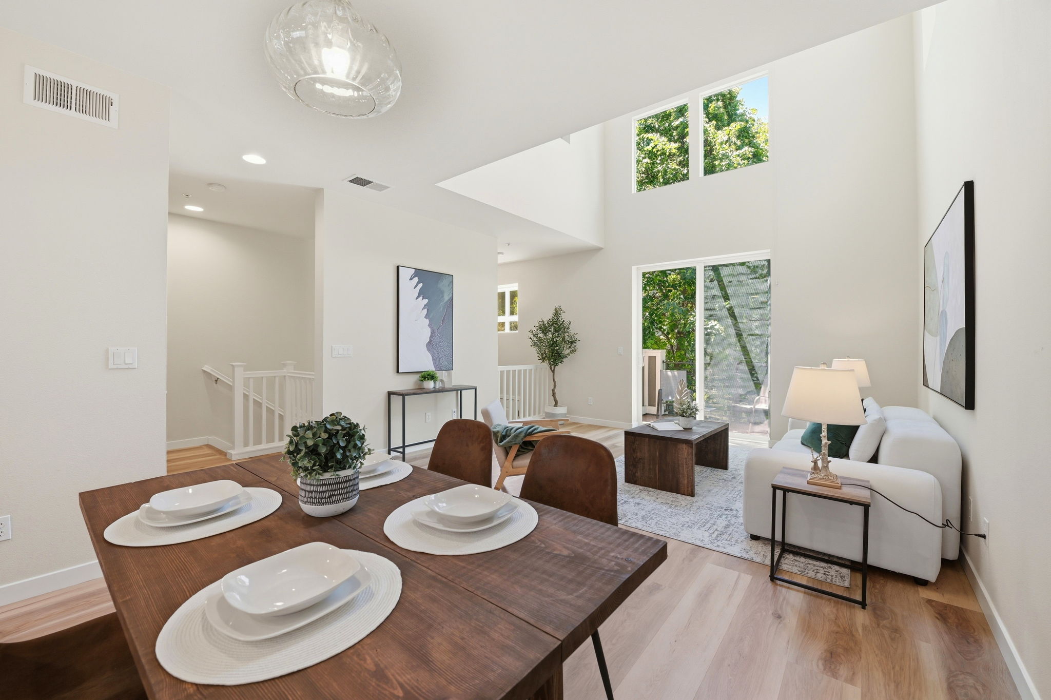 016_F8_4220 Providence Terrace