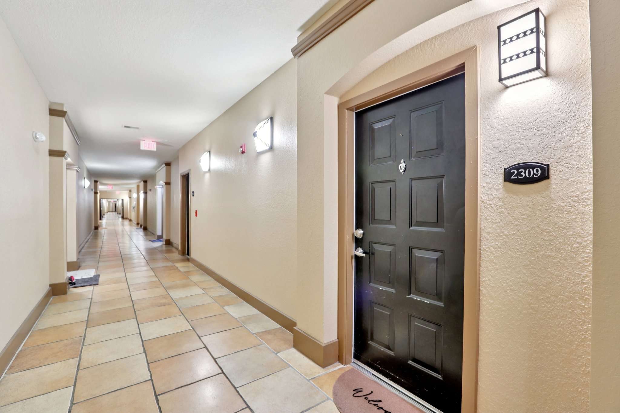 W Spruce St 2309-S1804-006.jpg