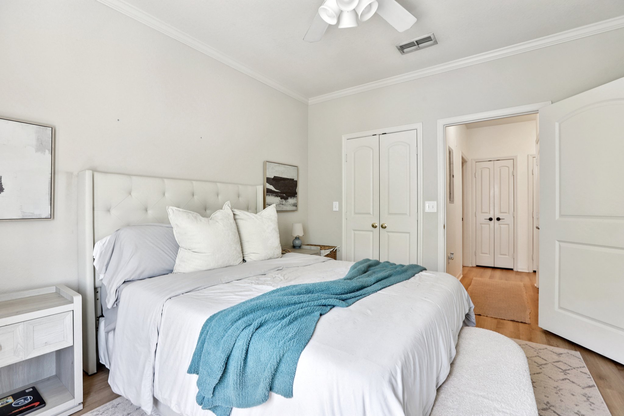 W Spruce St 2309-S1804-026.jpg