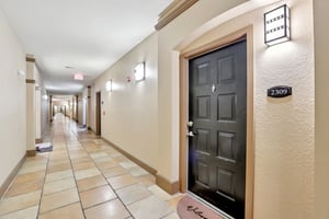 W Spruce St 2309-S1804-006.jpg