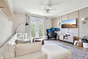 W Spruce St 2309-S1804-010.jpg