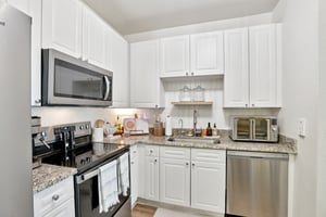 W Spruce St 2309-S1804-018.jpg
