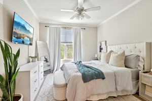 W Spruce St 2309-S1804-024.jpg