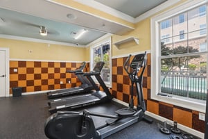 W Spruce St 2309-1804-903.jpg