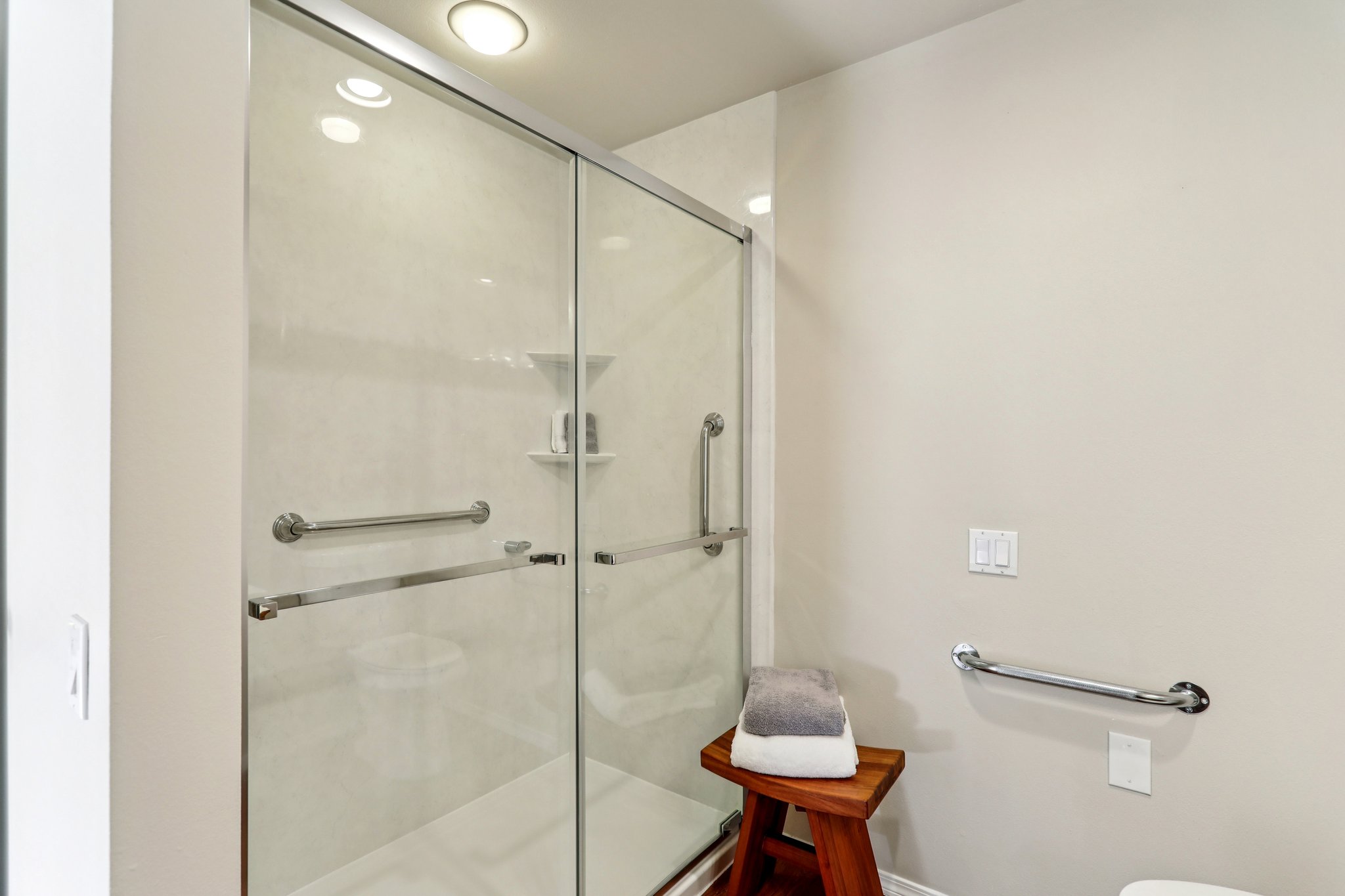 221st Pl-S0210-028.jpg