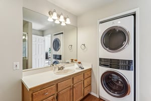 221st Pl-S0210-023.jpg