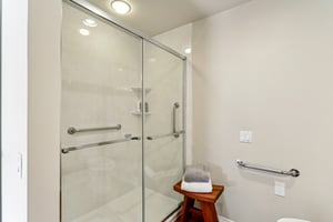 221st Pl-S0210-028.jpg