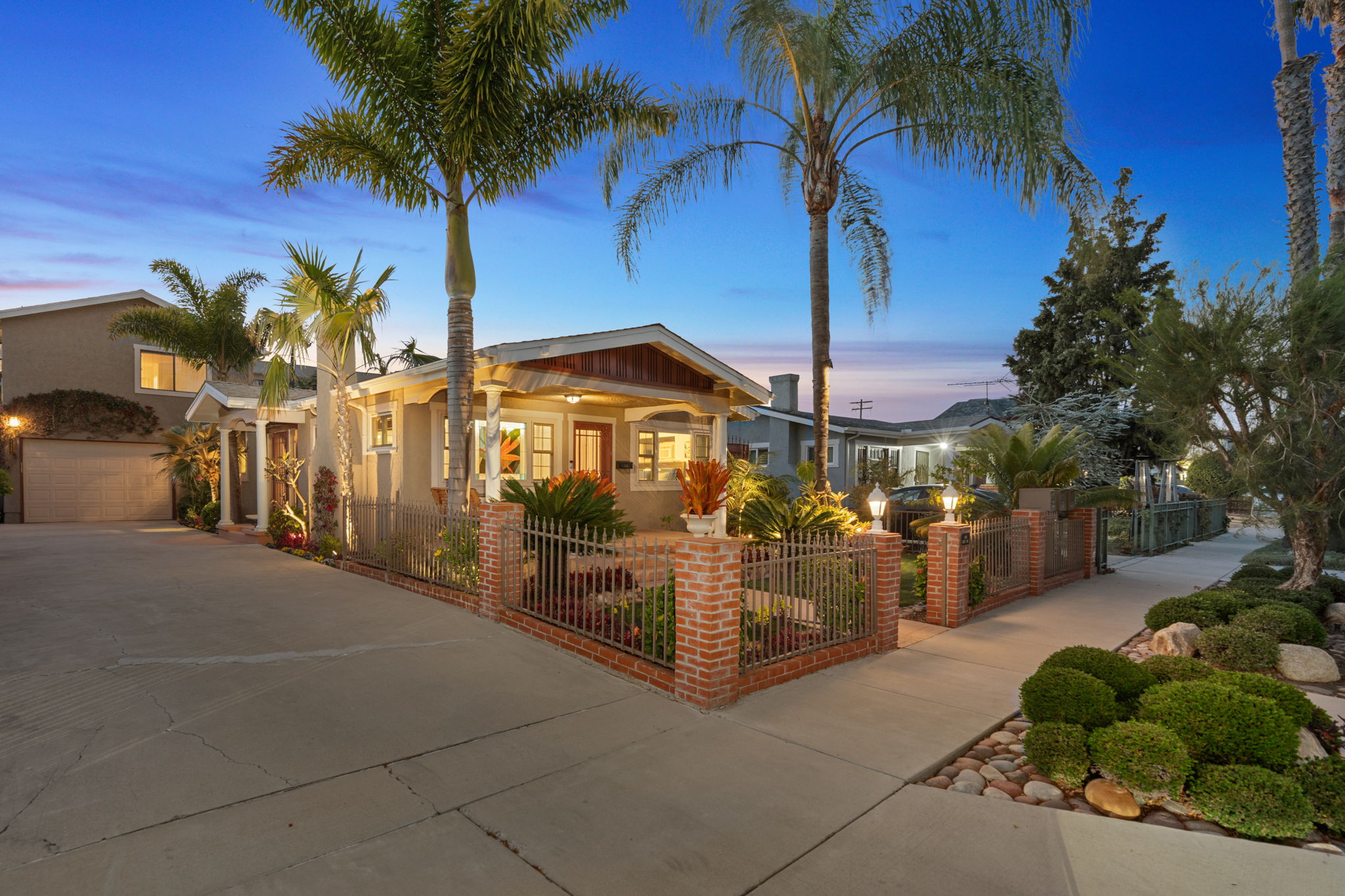 4222-24 Swift Ave-59