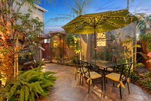 4222-24 Swift Ave-54