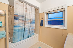 4222-24 Swift Ave-43