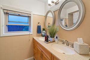 4222-24 Swift Ave-42