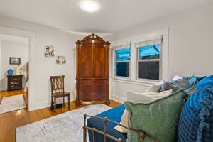 4222-24 Swift Ave-33