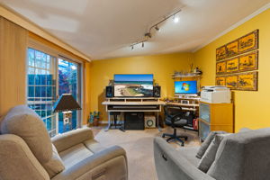 4222-24 Swift Ave-24