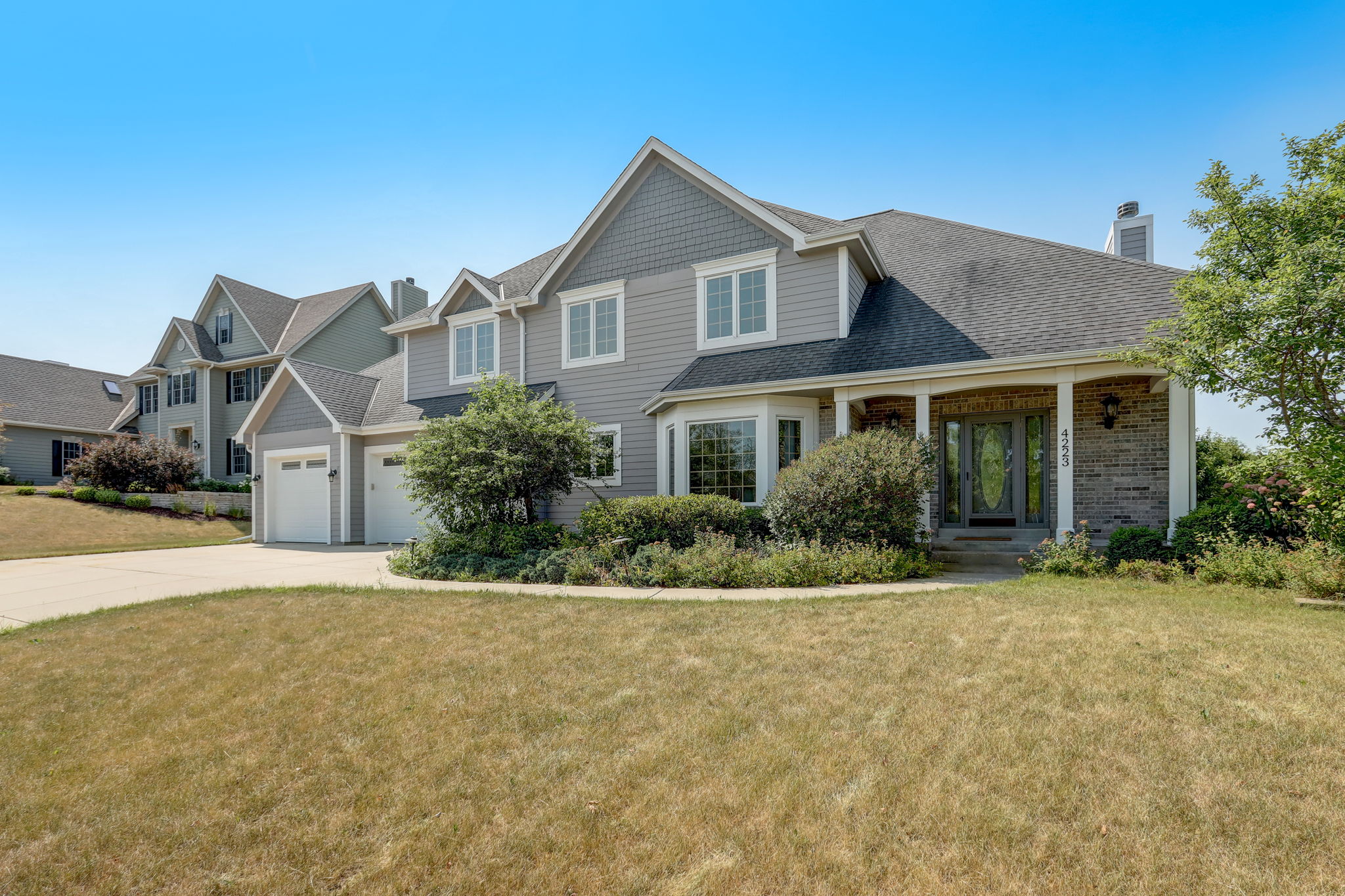 4223 Oakmont Trail, Waukesha, WI 53188 | ShowingTime+ Listing Media ...