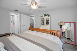Primary Bedroom1c