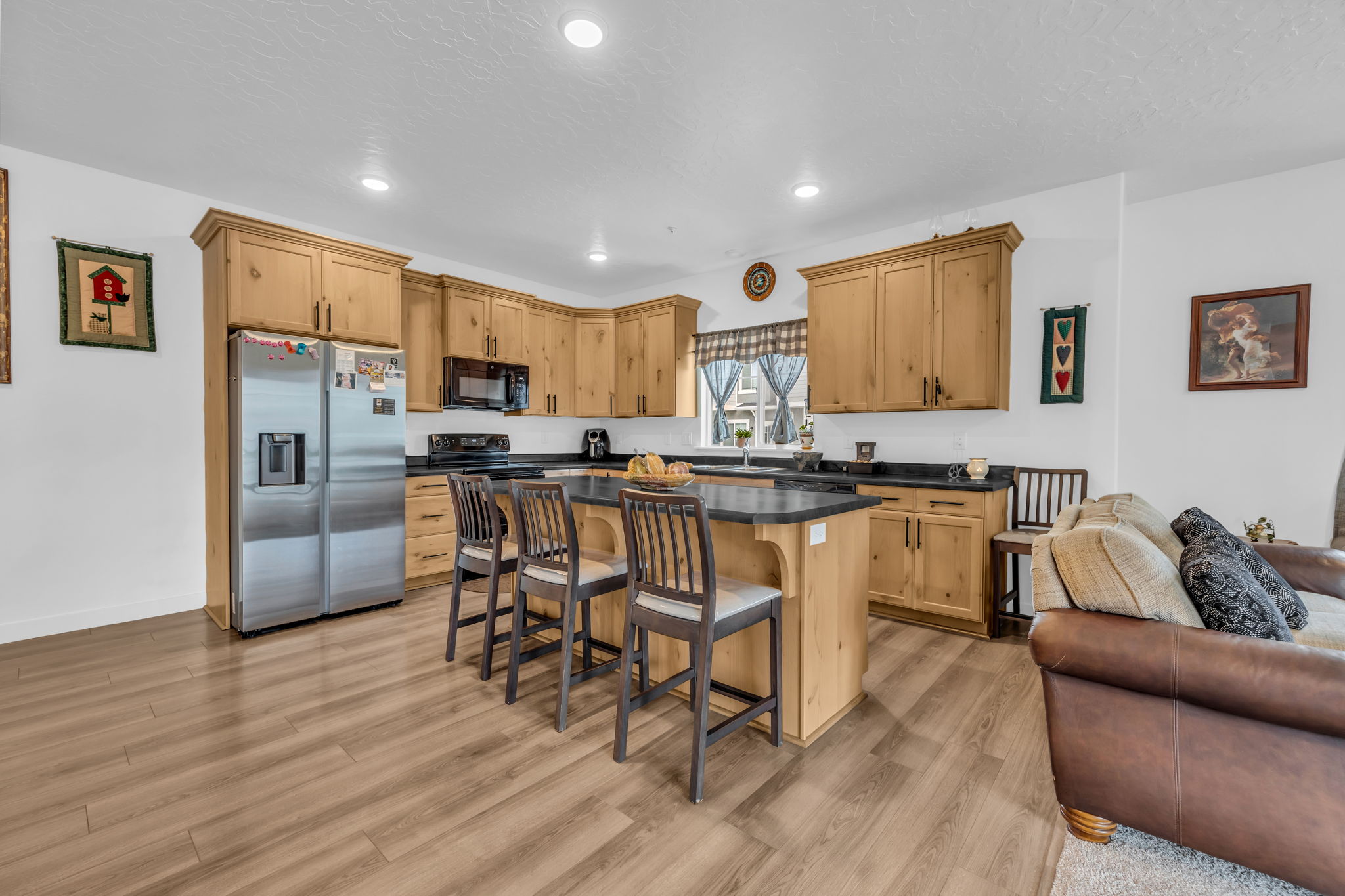 4224 W Scofield Park Ct, Riverton, UT 84096 Densley Film & Photo