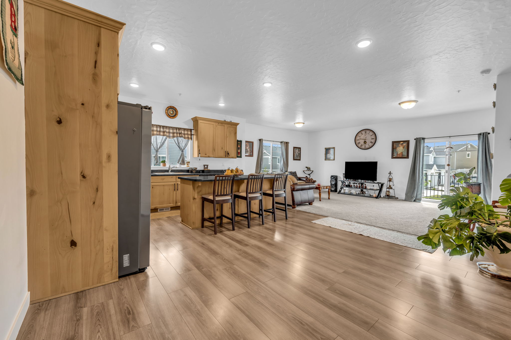 4224 W Scofield Park Ct, Riverton, UT 84096 Densley Film & Photo