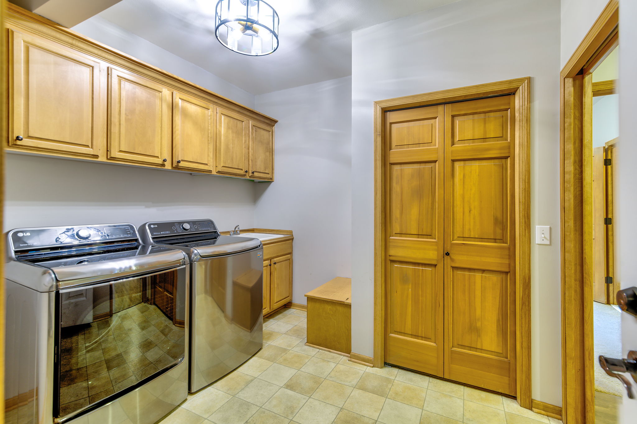 17Laundry Room