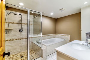 30LL Bathroom