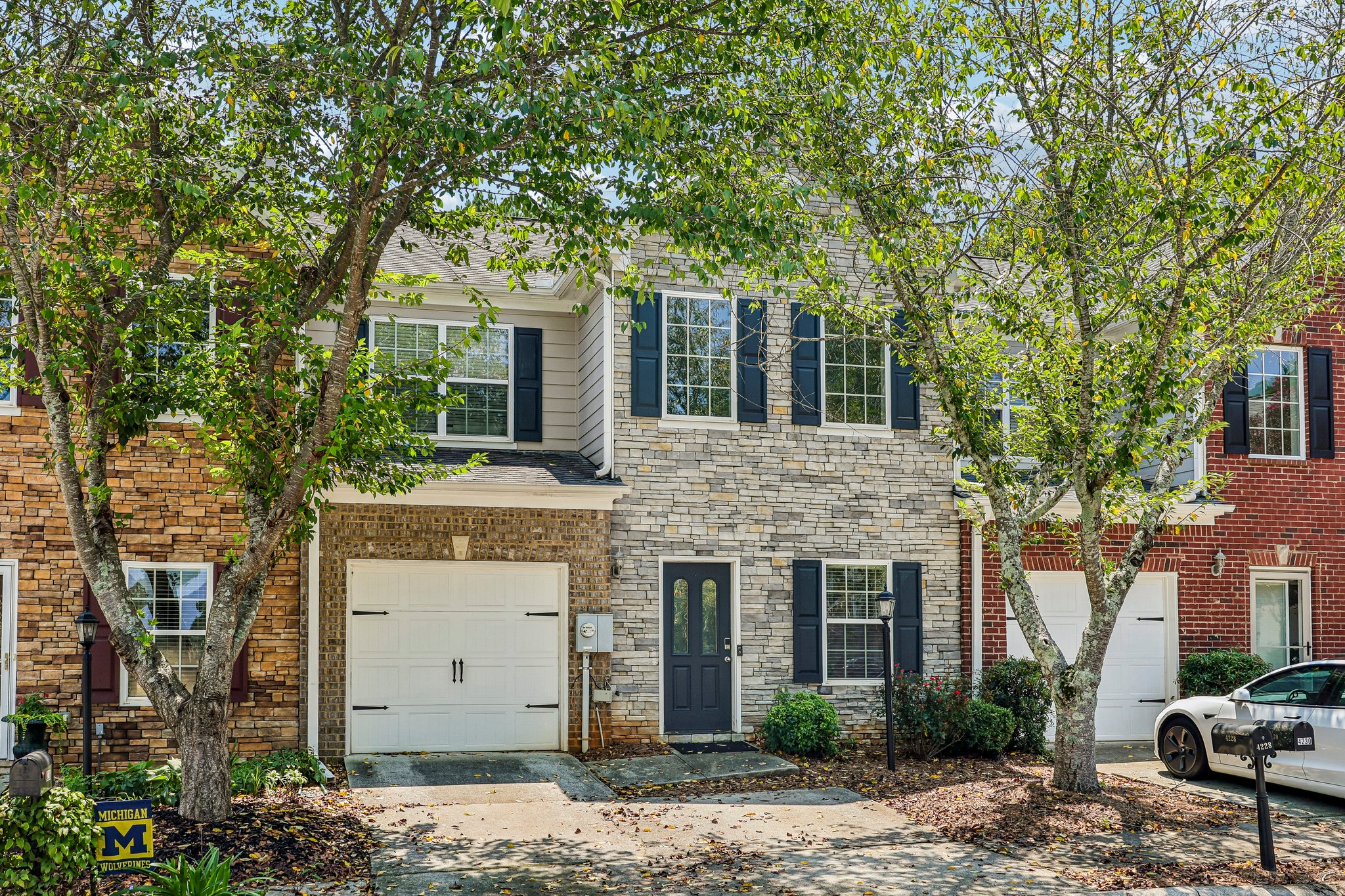 Chatham Ridge Dr-S1308-003.jpg