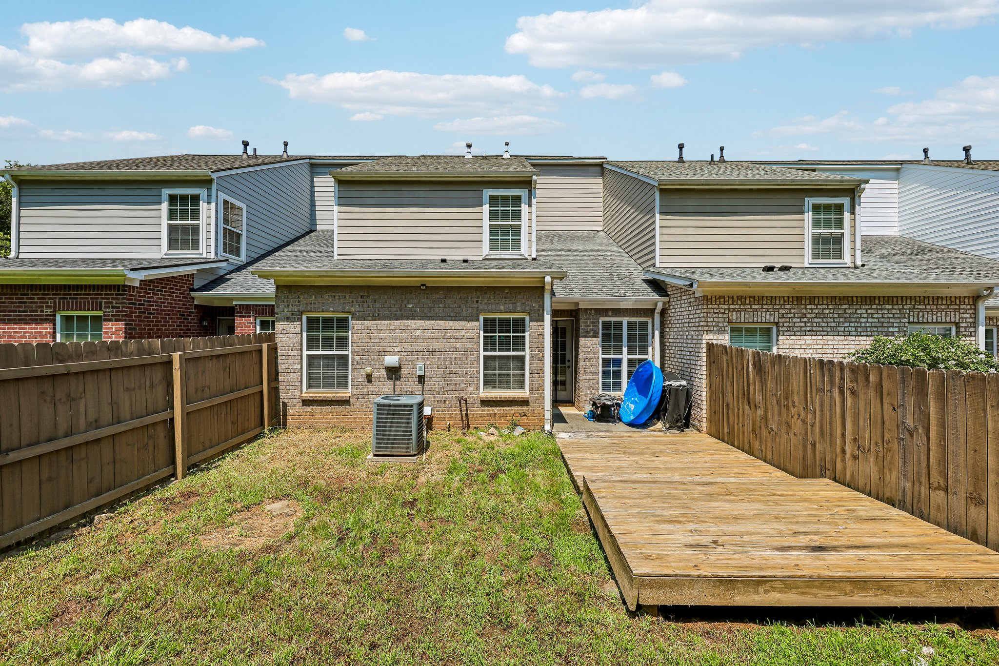 Chatham Ridge Dr-S1308-027.jpg
