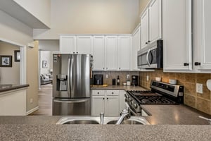Chatham Ridge Dr-S1308-013.jpg