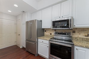 Craig Balster - 4228 Sighthill Ave-15