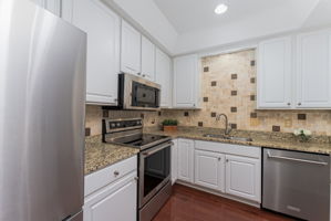Craig Balster - 4228 Sighthill Ave-18