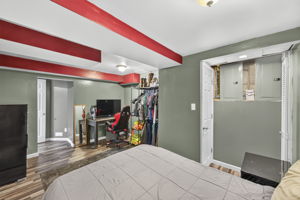  Photo 48