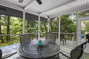 Screened-in Porch