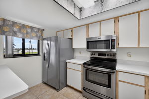 Kitchen 2 of 3