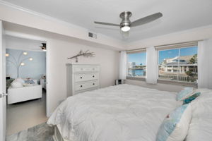 Master Bedroom1c