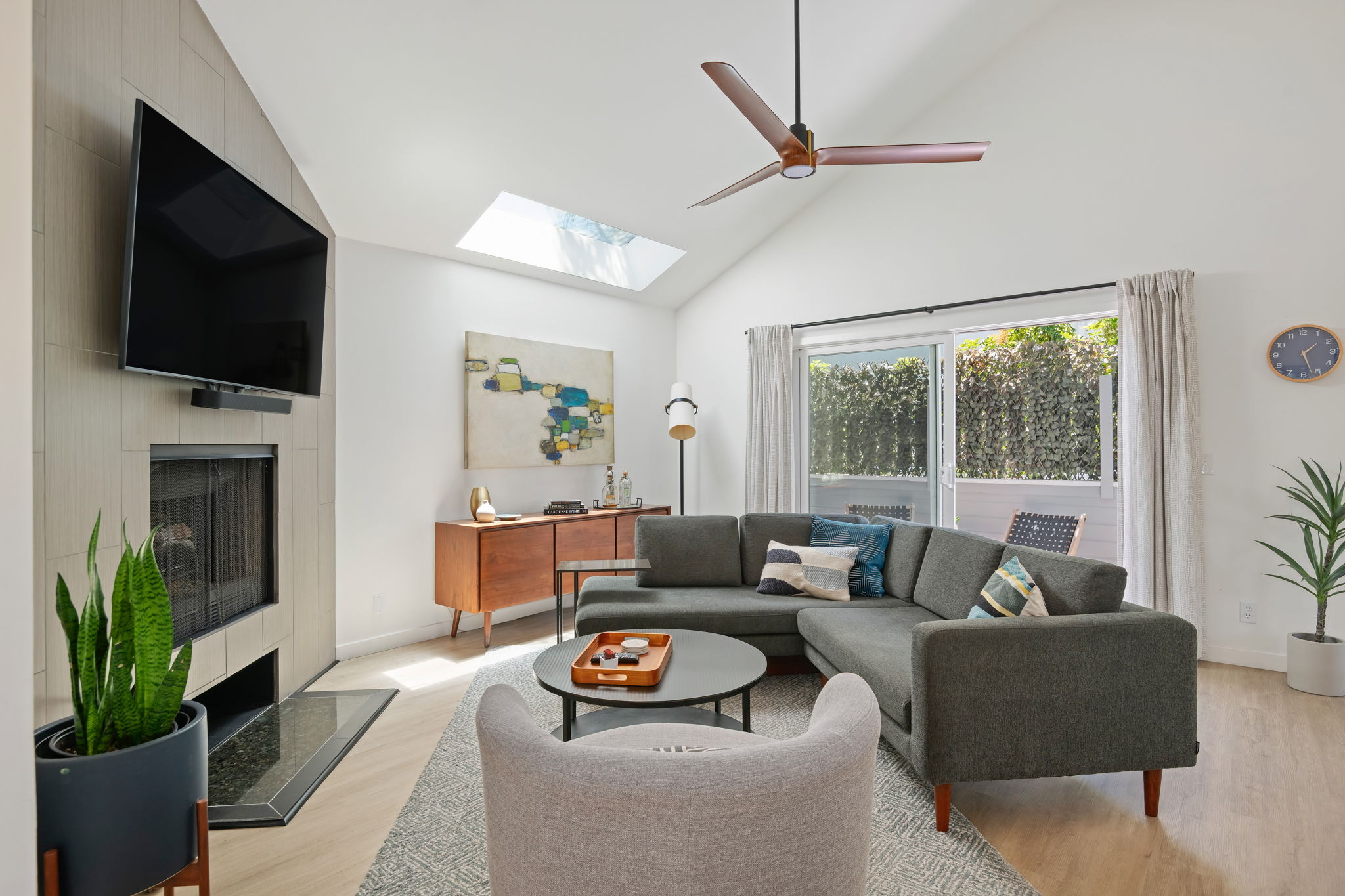 08-Living Room