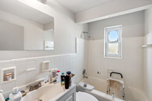 17_Interior