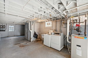 32_Interior