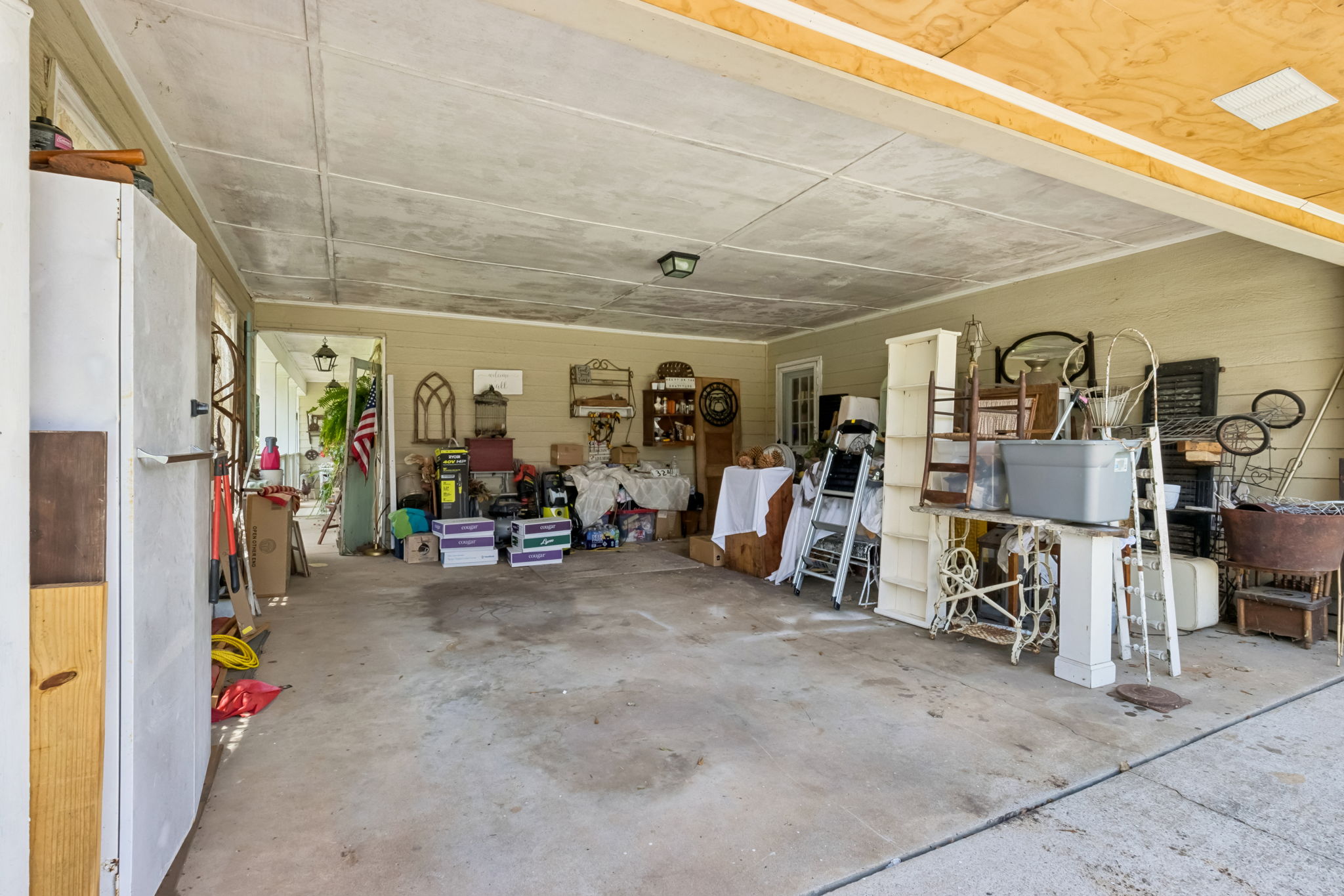 Garage
