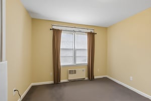 Bedroom furniture removed.jpeg