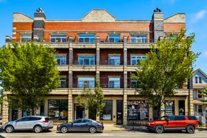 4231 N Kedzie Ave 2F - Brady Miller_001