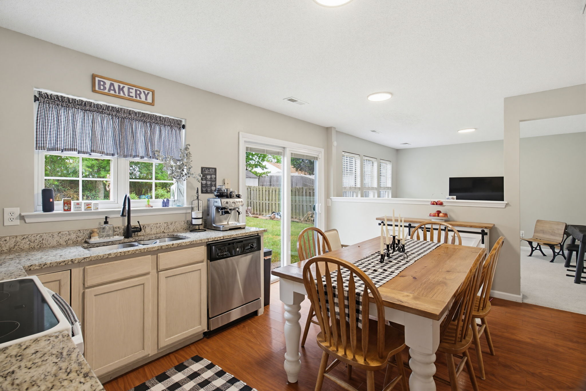 4233 Blazingwood Ct-11